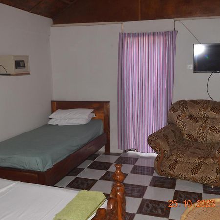 Easy Time Lodge Kololi Exterior foto