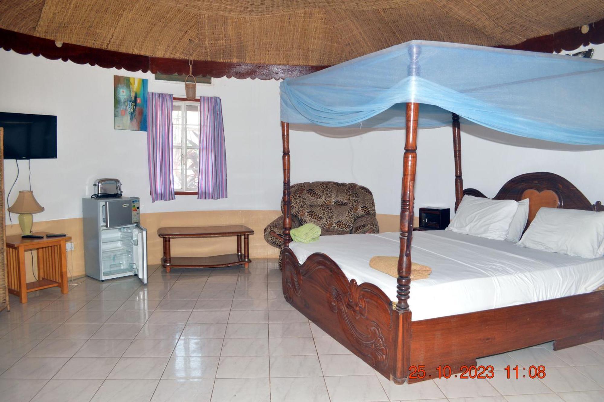 Easy Time Lodge Kololi Exterior foto
